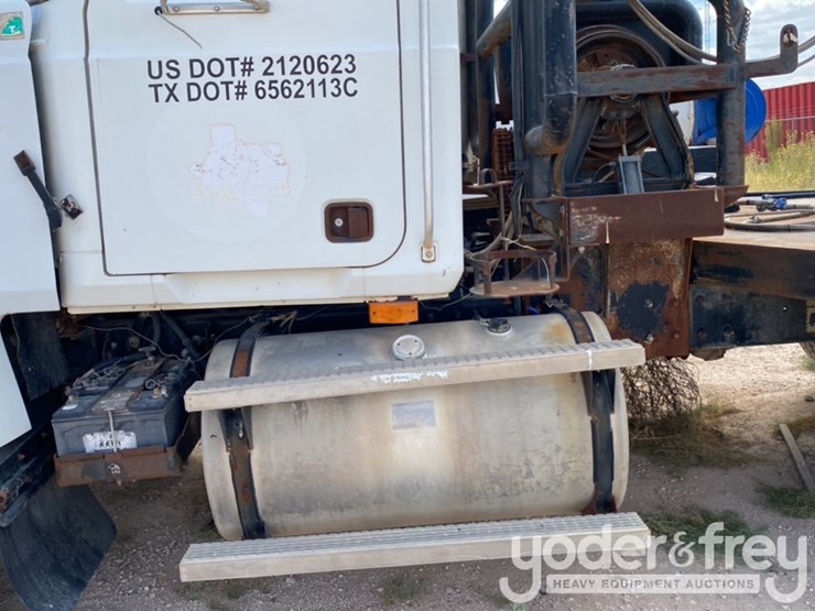 2000-mack-ch613-image-6