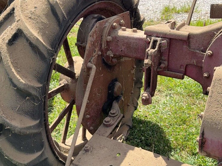 farmall-f-20-image-29