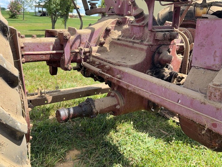farmall-f-20-image-35