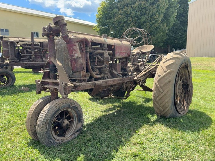 farmall-f-20-image-9