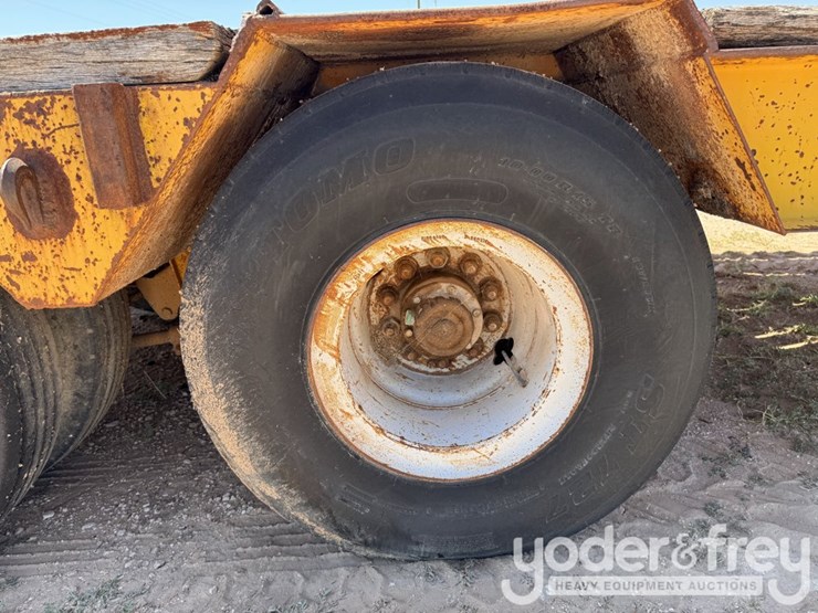 1983-century-lowboy-trailer,-dovetail,-ramps-image-12