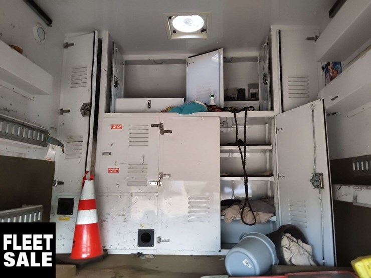 2013-ford-f550-image-18