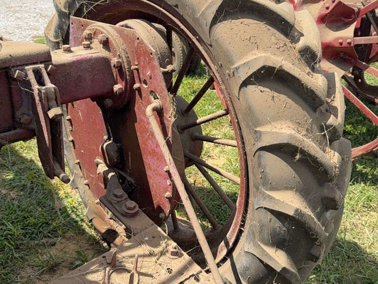 farmall-f-20-image-18