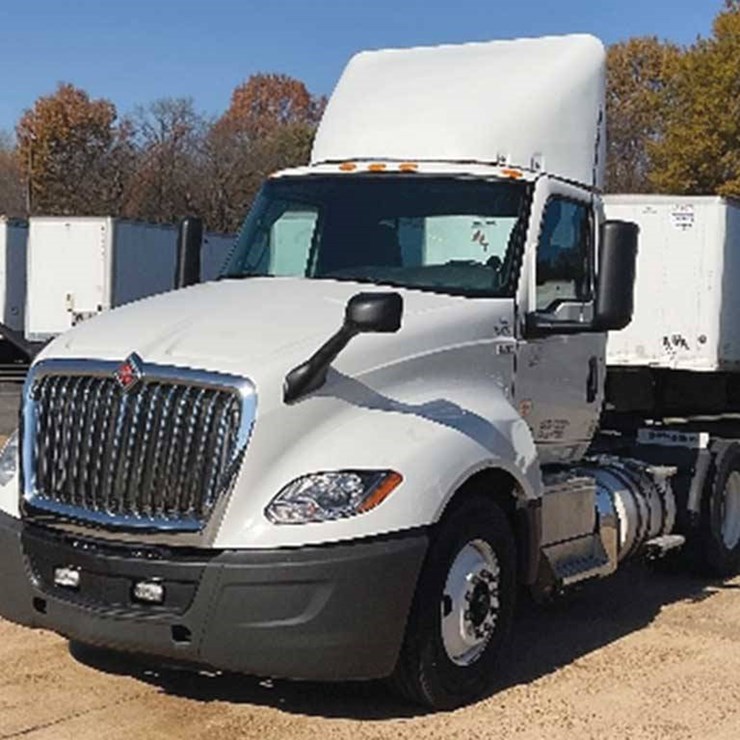 2019 INTERNATIONAL LT