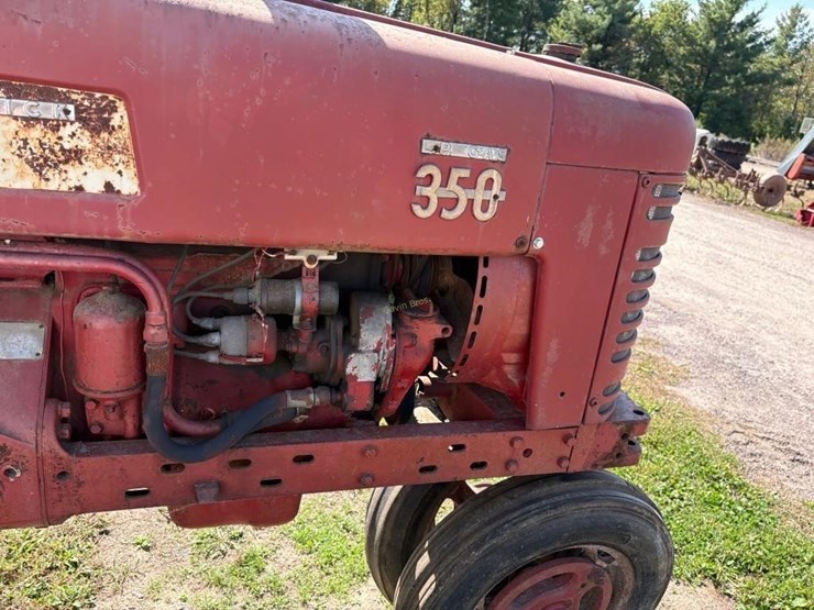 farmall-350-lp-gas-row-crop-tractor-image-6