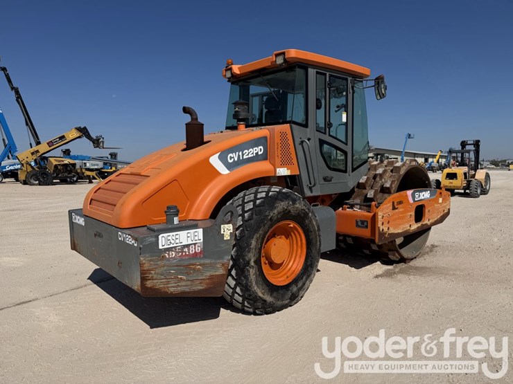2018-xcmg-cv122pd-image-4