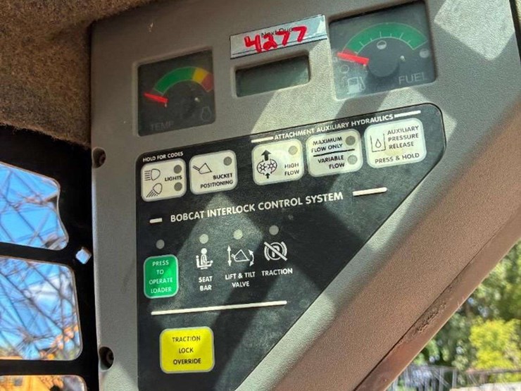 bobcat-t250-image-17