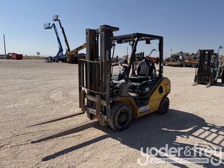 2018-komatsu-fg25t-16-image-1