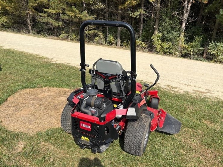 2019-toro-titan-2000-zero-turn-mower-image-5