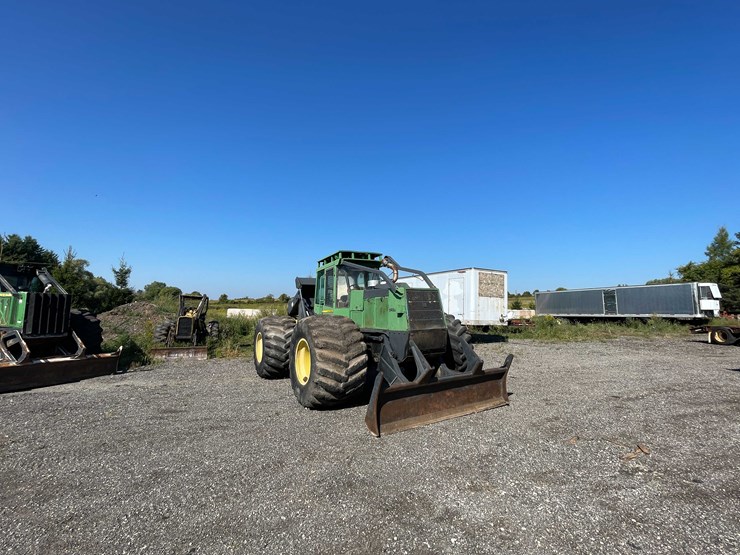 2000-john-deere-660-image-4