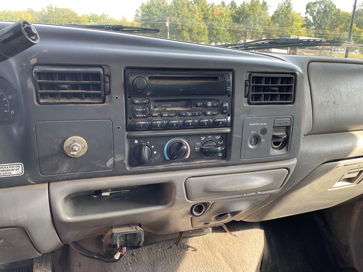 2001-ford-f550-image-54