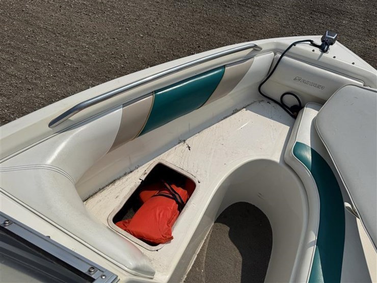 1995-rinker-captiva-190-image-20
