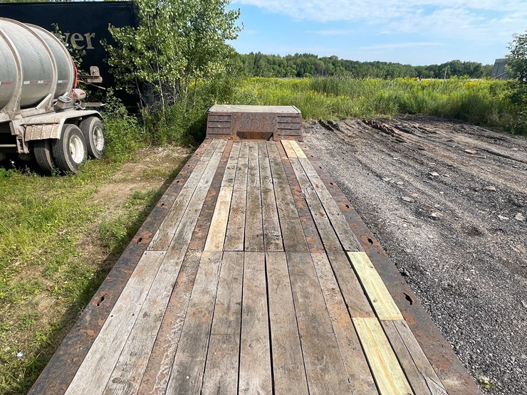 #3032-•-landoll-hauler-lowboy-trailer-(has-wi-title)-(denmark,-wi)-image-40