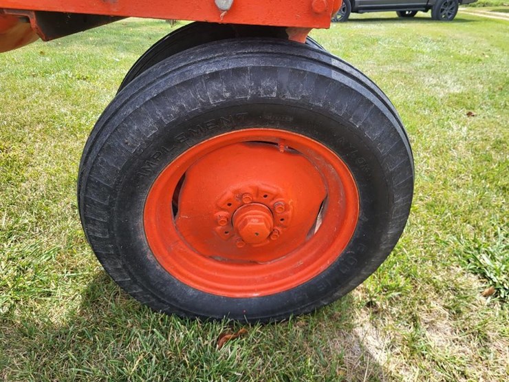 allis-chalmers-wd-tractor-image-33
