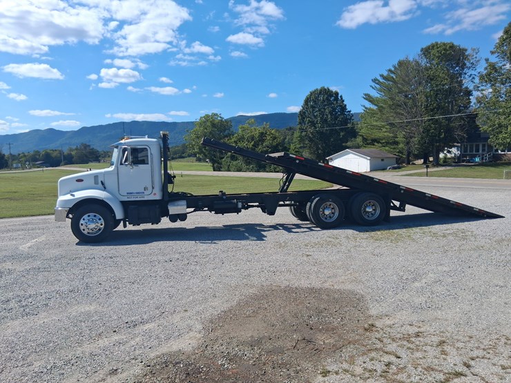 2001-peterbilt-330-image-1