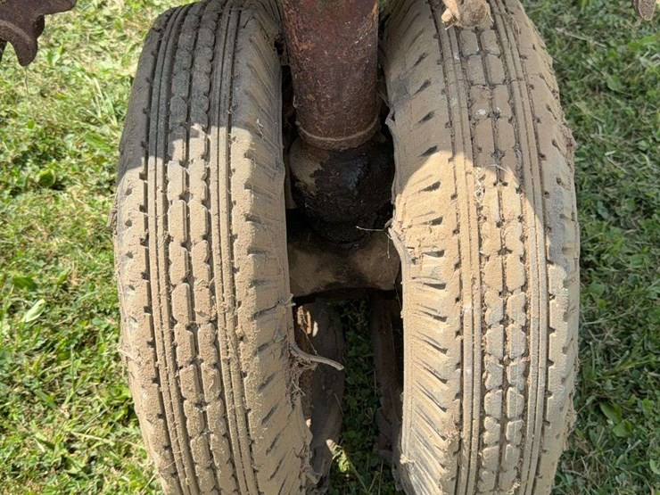 farmall-f-20-image-12