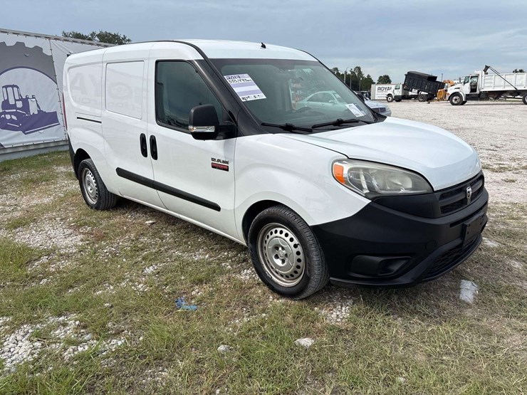 2017-ram-promaster-city-image-2