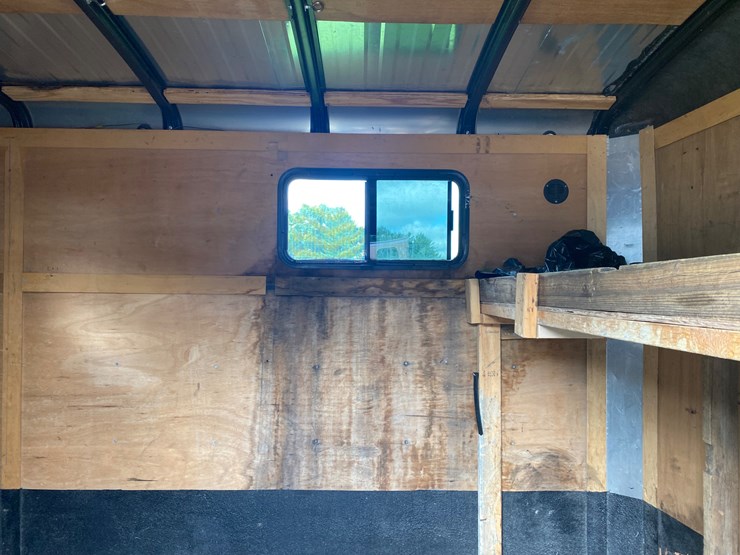 #3014-•-2011-middlebury-trailers-20'-tandem-axle-enclosed-trailer-(helenville,-wi)-(has-wi-title)-image-11