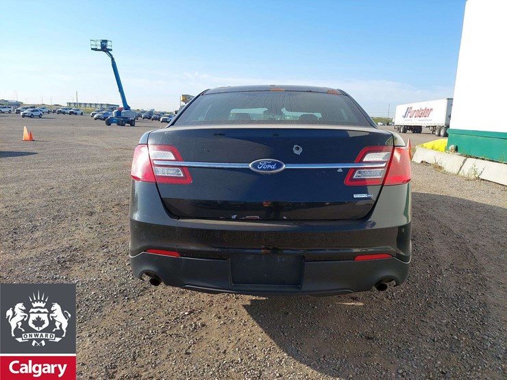 2014-ford-taurus-awd-4dr-sedan-image-13