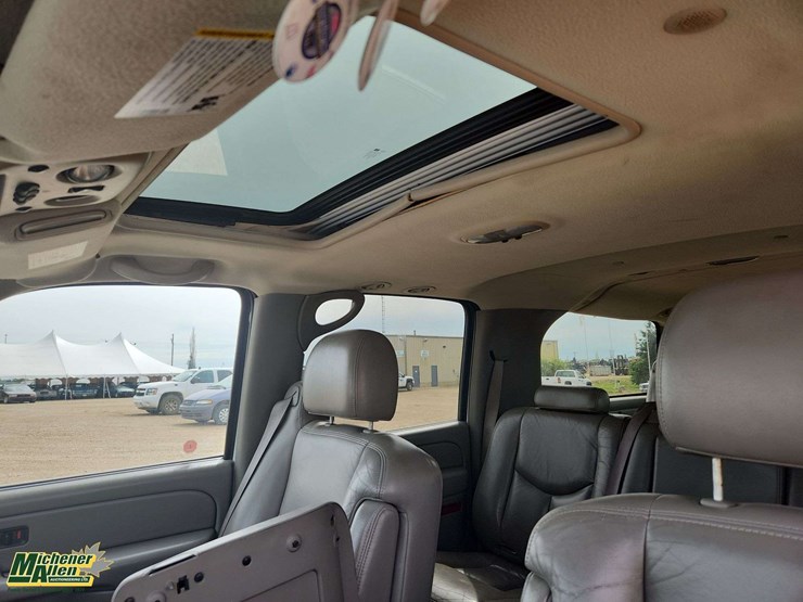 2004-gmc-yukon-xl-image-14