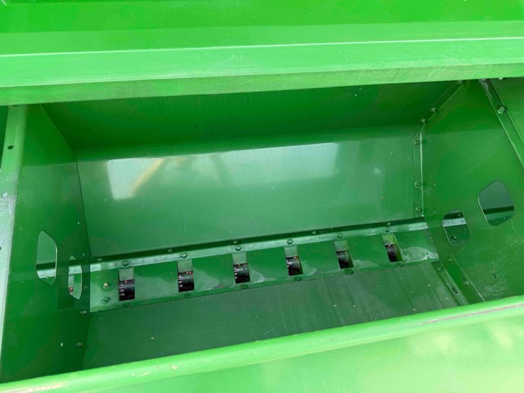 john-deere-1590-image-24