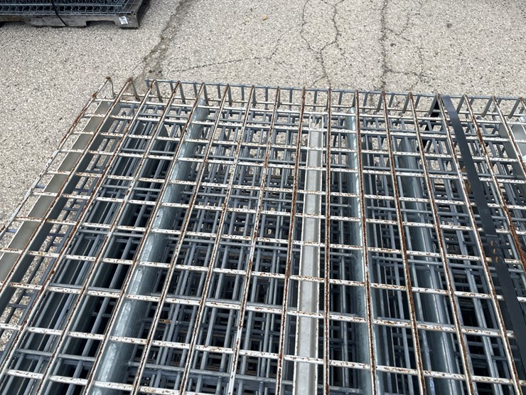 #1377-•-(30)-pallet-racking-grates-image-8