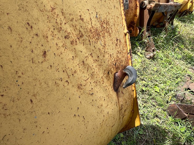 #1144-•-front-loader-bucket-attachment-image-9