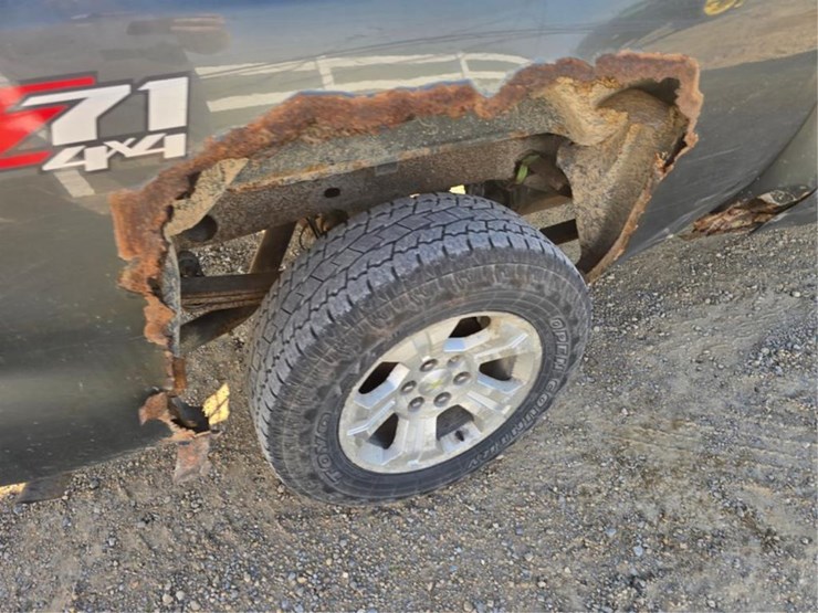 2011-chevrolet-2500-image-6