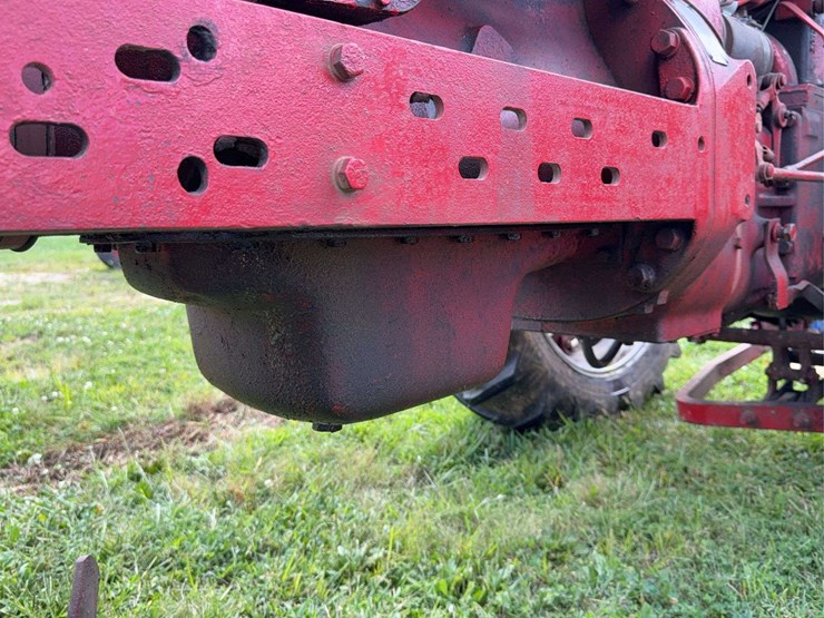 farmall-400-image-64