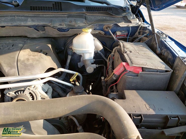 2011-ram-1500-st-image-18