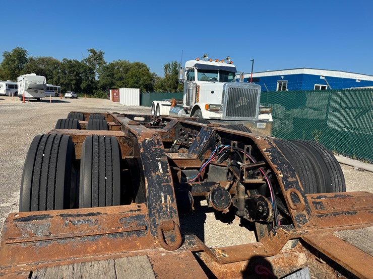 #3002-•-2015-xl-110-hdg-tri-axle-lowboy-trailer-(has-wi-title)-(waukesha,-wi)-image-22