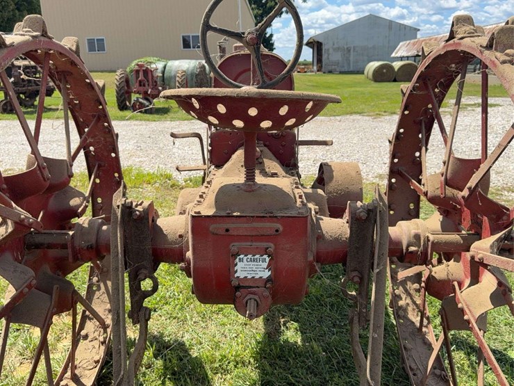 farmall-f-12-image-18