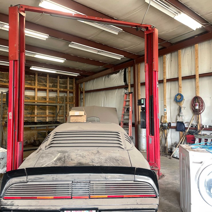 #1130 • Rotary Car Lift