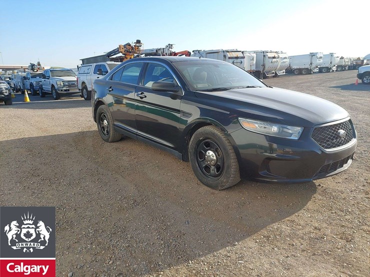 2014-ford-taurus-awd-4dr-sedan-image-2