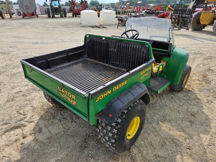 john-deere-gator-image-5