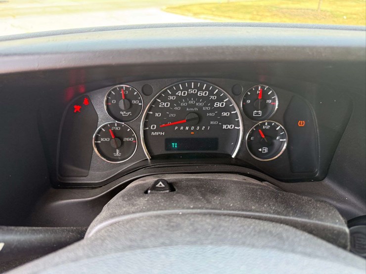2008-gm/chev-mileage-133956-vin-#1gcgg25c781179586-runs-and-drives-as-it-should-image-13