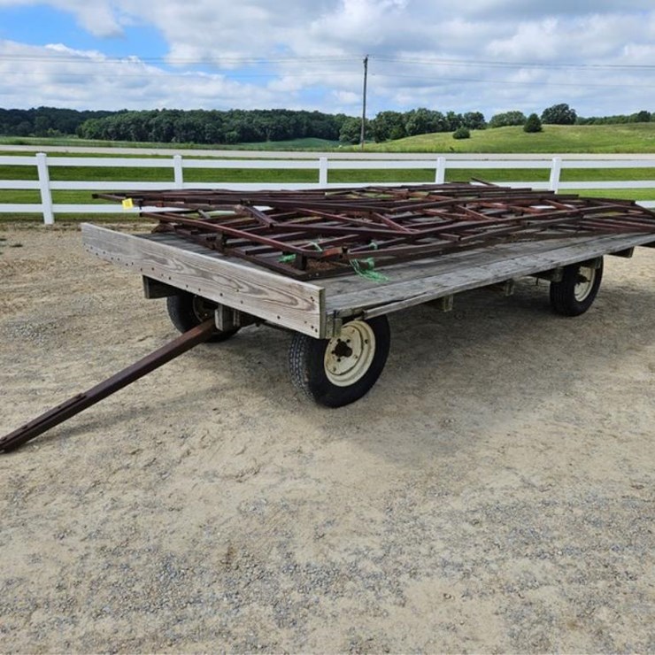 #292 • 9'x16' Flat Rack & Gear