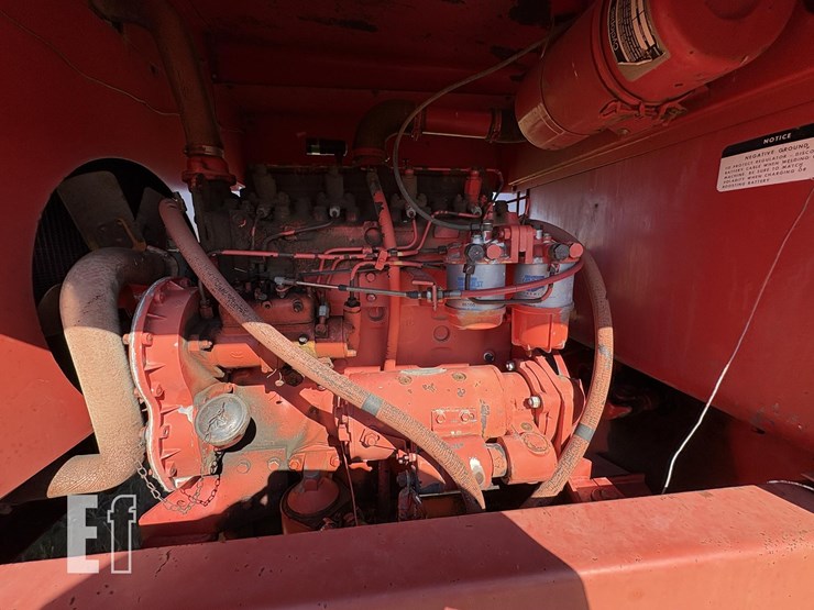 hesston-6650-image-4