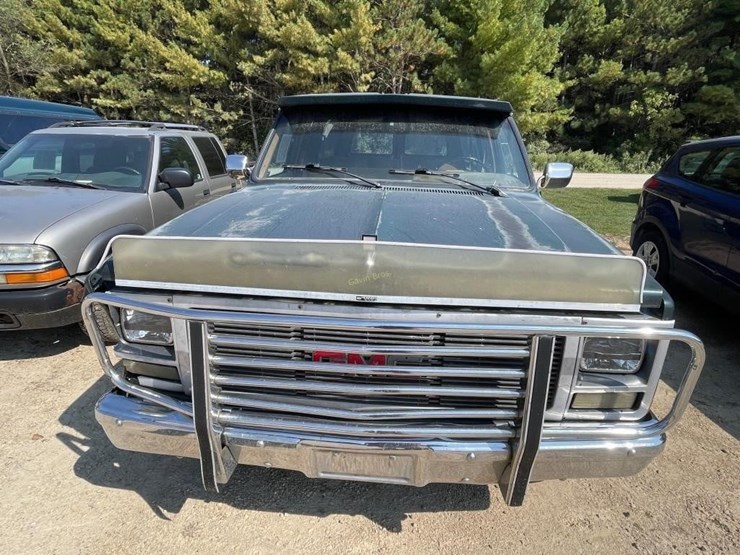 1990-gmc-2500-image-2
