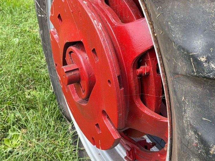 farmall-super-md-image-19