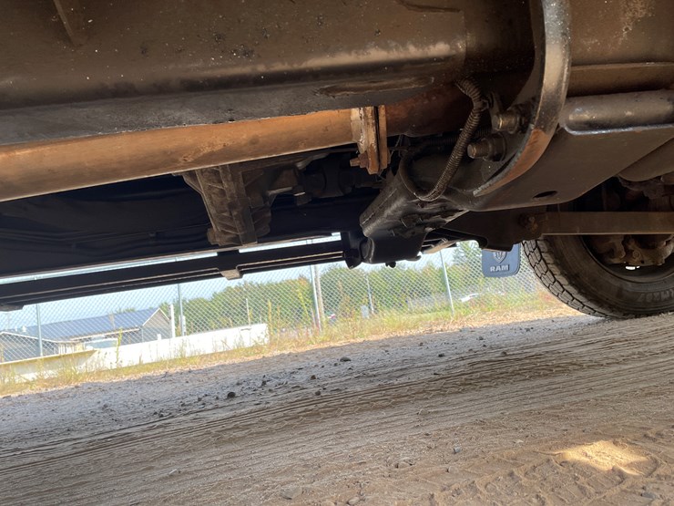 2010-dodge-ram-5500-image-18