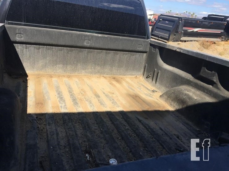 2016-chevrolet-silverado-image-12