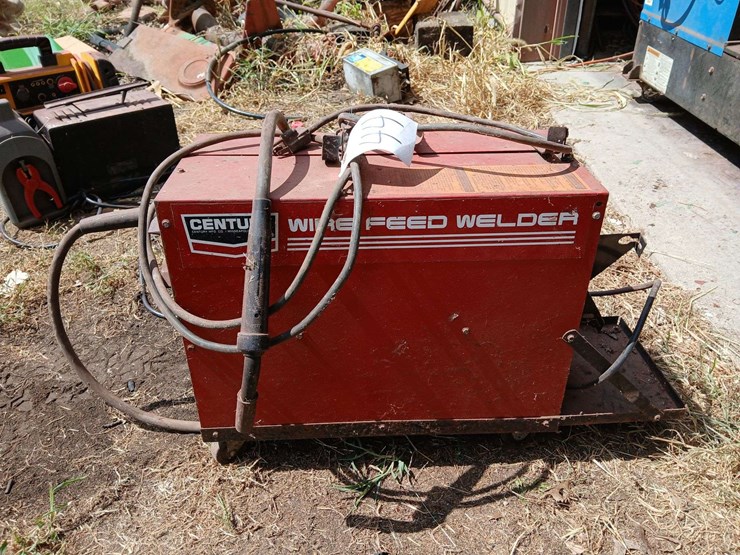 century-wire-welder-image-3