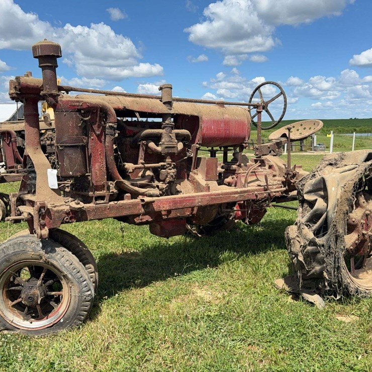Farmall F-20
