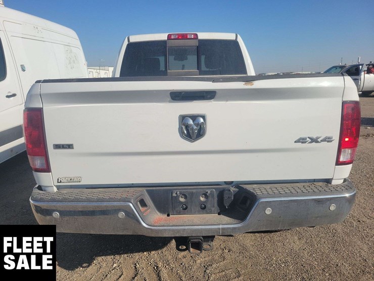 2018-ram-2500-slt-image-3