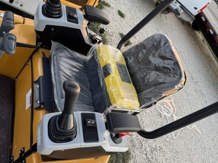 cf-industries,-qk18r-mini-excavator,-gas-engine,-image-7