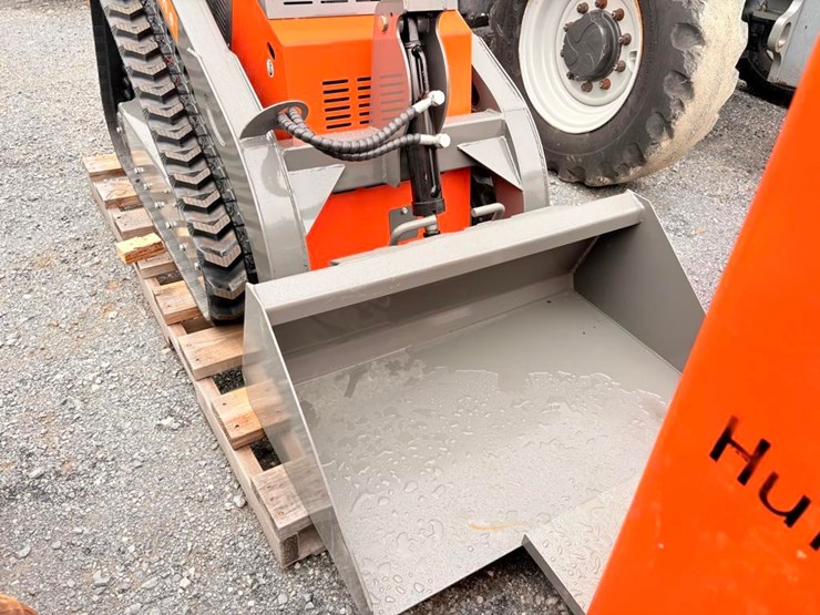 hrc700-mini-skid-steer-image-7