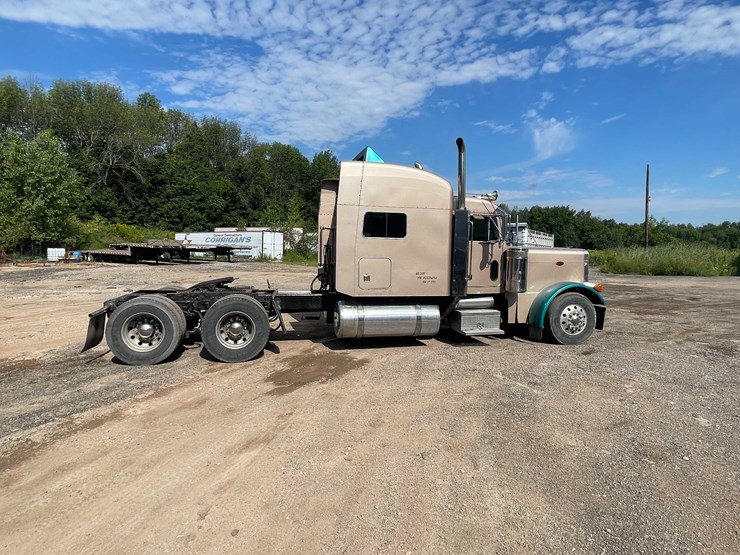 2004-peterbilt-379-image-6