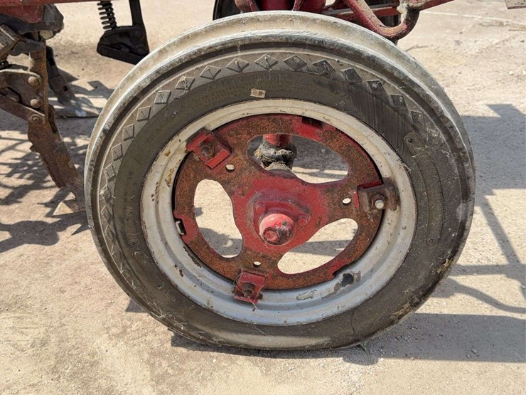 farmall-super-a-image-16