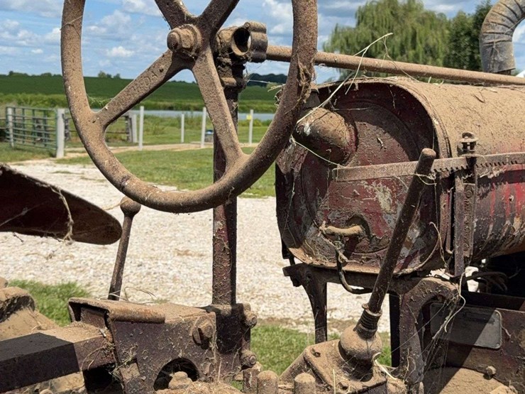 farmall-f-20-image-33